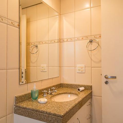 Apartamento à venda com 146m², 3 quartos e 3 vagas Apartamento à venda com 146m², 3 quartos e 3 vagasBanheiro Suíte 1