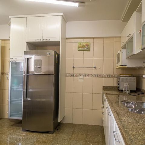 Apartamento à venda com 146m², 3 quartos e 3 vagas Apartamento à venda com 146m², 3 quartos e 3 vagasCozinha