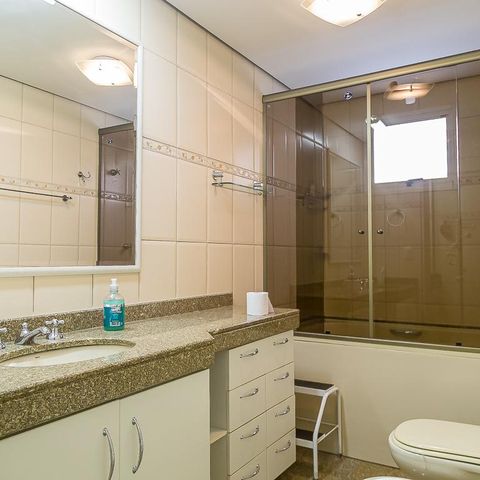 Apartamento à venda com 146m², 3 quartos e 3 vagas Apartamento à venda com 146m², 3 quartos e 3 vagasBanheiro Suíte 3