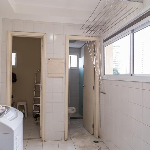 Apartamento à venda com 146m², 3 quartos e 3 vagas Apartamento à venda com 146m², 3 quartos e 3 vagasÁrea de Serviço