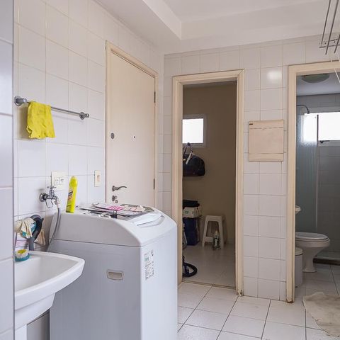 Apartamento à venda com 146m², 3 quartos e 3 vagas Apartamento à venda com 146m², 3 quartos e 3 vagasÁrea de Serviço
