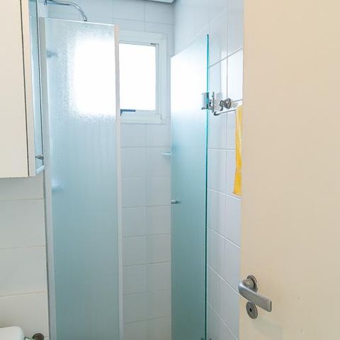 Apartamento à venda com 146m², 3 quartos e 3 vagas Apartamento à venda com 146m², 3 quartos e 3 vagasBanheiro de Serviço