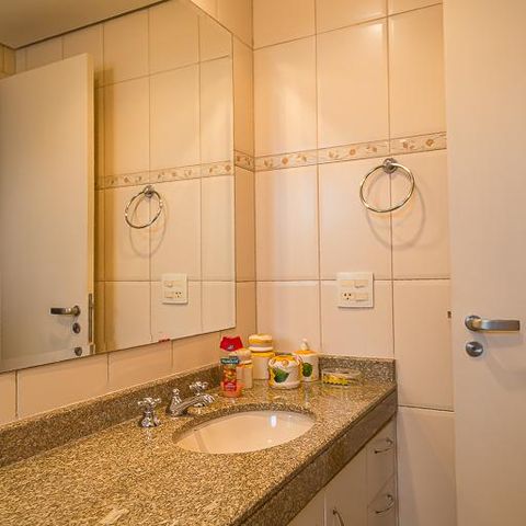 Apartamento à venda com 146m², 3 quartos e 3 vagas Apartamento à venda com 146m², 3 quartos e 3 vagasBanheiro Suíte 2