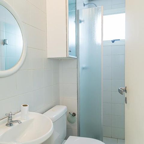 Apartamento à venda com 146m², 3 quartos e 3 vagas Apartamento à venda com 146m², 3 quartos e 3 vagasBanheiro de Serviço