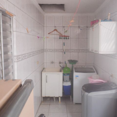 Casa à venda com 150m², 4 quartos e 2 vagas Casa à venda com 150m², 4 quartos e 2 vagasArea de Serviço