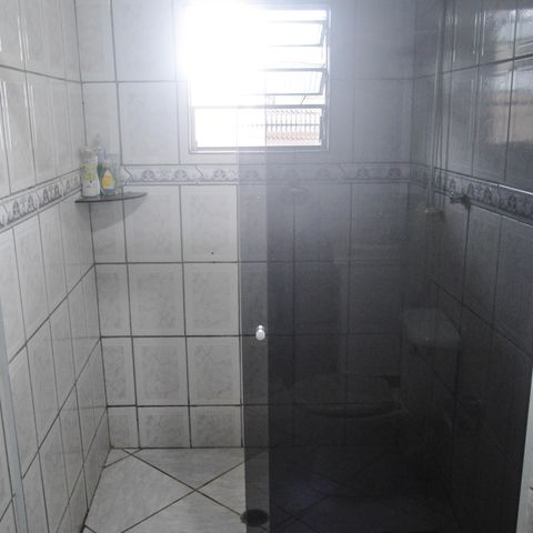 Casa à venda com 150m², 4 quartos e 2 vagas Casa à venda com 150m², 4 quartos e 2 vagasBanheiro