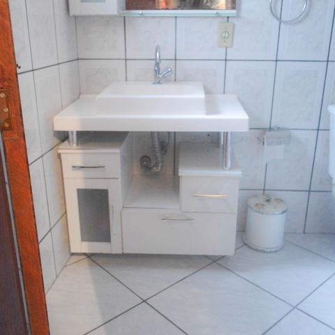 Casa à venda com 150m², 4 quartos e 2 vagas Casa à venda com 150m², 4 quartos e 2 vagasBanheiro