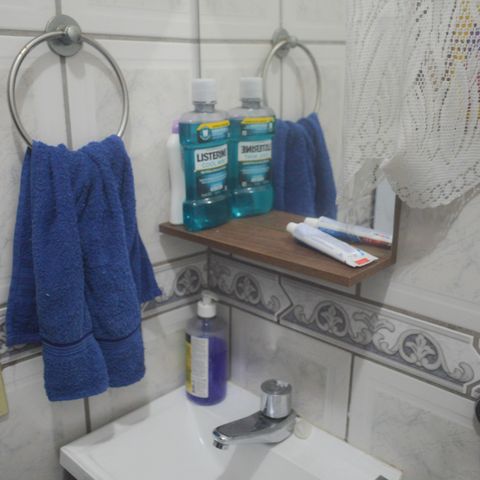 Casa à venda com 150m², 4 quartos e 2 vagas Casa à venda com 150m², 4 quartos e 2 vagasBanheiro