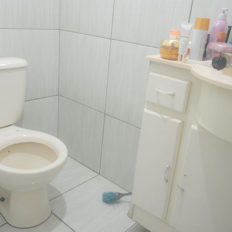 Casa à venda com 150m², 4 quartos e 2 vagas Casa à venda com 150m², 4 quartos e 2 vagasBanheiro Casa 2