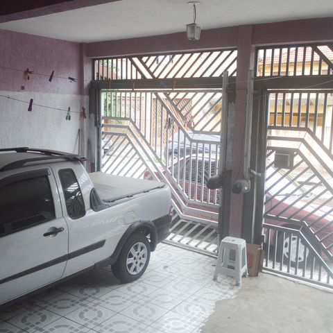 Casa à venda com 150m², 4 quartos e 2 vagas Casa à venda com 150m², 4 quartos e 2 vagasGaragem