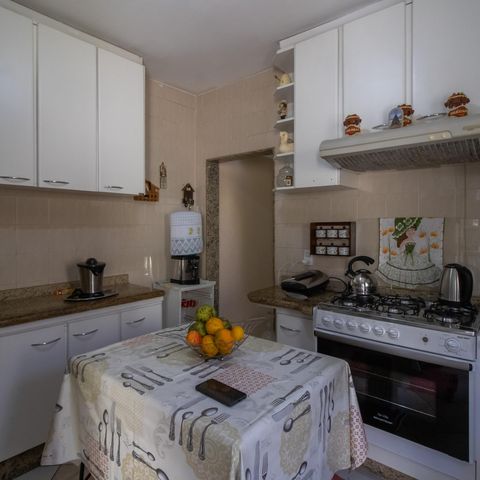 Casa à venda com 150m², 4 quartos e 2 vagas Casa à venda com 150m², 4 quartos e 2 vagasCozinha