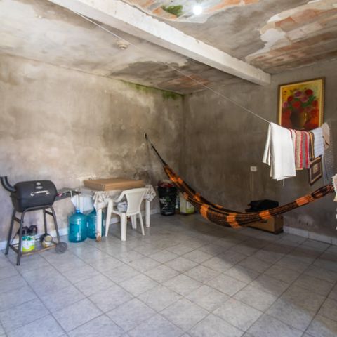 Casa à venda com 150m², 4 quartos e 2 vagas Casa à venda com 150m², 4 quartos e 2 vagasEdicula