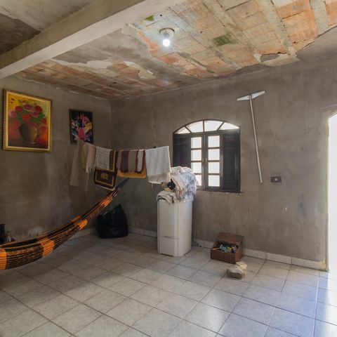 Casa à venda com 150m², 4 quartos e 2 vagas Casa à venda com 150m², 4 quartos e 2 vagasEdicula