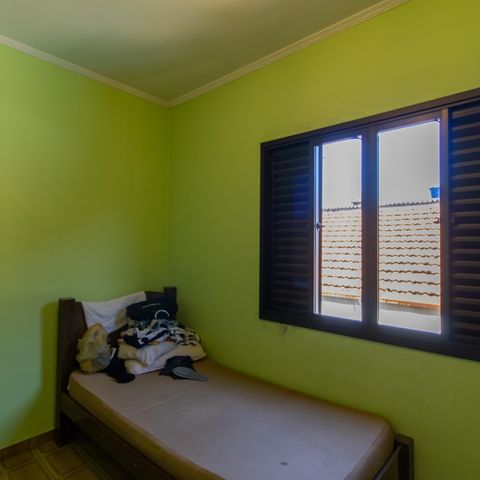 Casa à venda com 150m², 4 quartos e 2 vagas Casa à venda com 150m², 4 quartos e 2 vagasQuarto 4