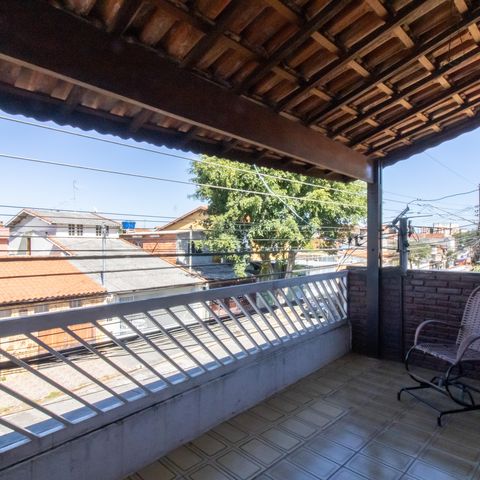 Casa à venda com 150m², 4 quartos e 2 vagas Casa à venda com 150m², 4 quartos e 2 vagasÁrea Externa