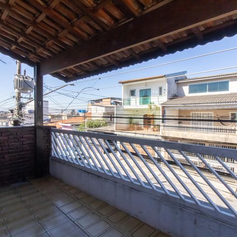 Casa à venda com 150m², 4 quartos e 2 vagas Casa à venda com 150m², 4 quartos e 2 vagasÁrea Externa