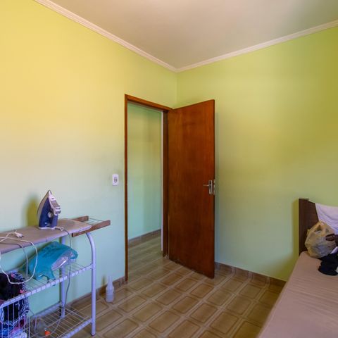 Casa à venda com 150m², 4 quartos e 2 vagas Casa à venda com 150m², 4 quartos e 2 vagasQuarto 4
