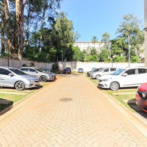 Apartamento à venda com 36m², 2 quartos e 1 vaga Apartamento à venda com 36m², 2 quartos e 1 vagaEstacionamento
