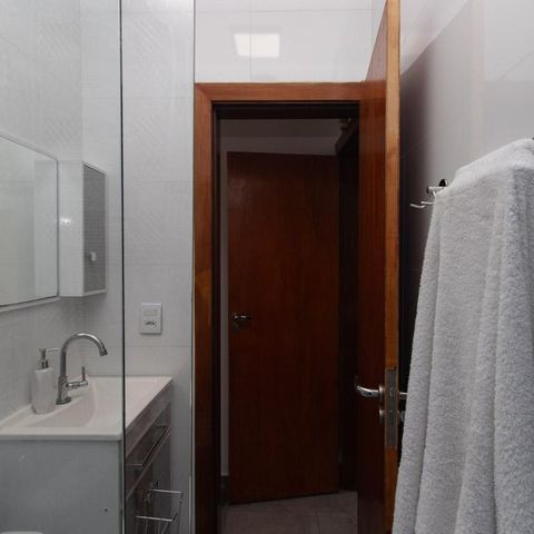 Casa à venda com 240m², 3 quartos e 1 vaga Casa à venda com 240m², 3 quartos e 1 vagaBanheiro 2
