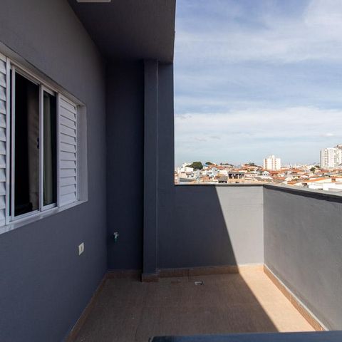 Casa à venda com 240m², 3 quartos e 1 vaga Casa à venda com 240m², 3 quartos e 1 vagaVaranda