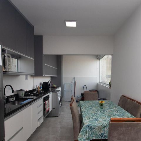 Casa à venda com 240m², 3 quartos e 1 vaga Casa à venda com 240m², 3 quartos e 1 vagaCozinha