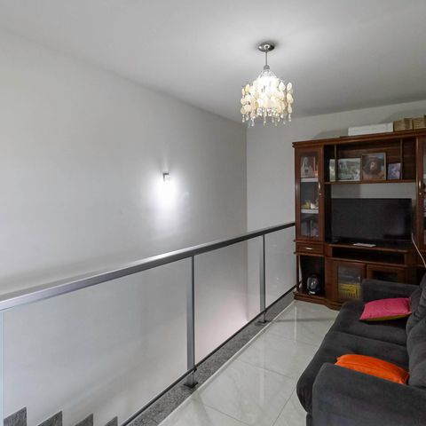 Apartamento à venda com 140m², 3 quartos e 1 vaga Apartamento à venda com 140m², 3 quartos e 1 vagaCobertura - Sala 2