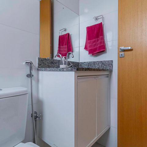 Apartamento à venda com 140m², 3 quartos e 1 vaga Apartamento à venda com 140m², 3 quartos e 1 vagaBanheiro da suíte