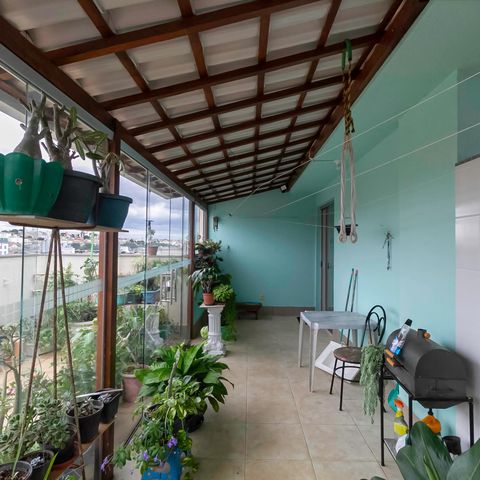 Apartamento à venda com 140m², 3 quartos e 1 vaga Apartamento à venda com 140m², 3 quartos e 1 vagaCobertura