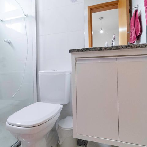 Apartamento à venda com 140m², 3 quartos e 1 vaga Apartamento à venda com 140m², 3 quartos e 1 vagaBanheiro da suíte
