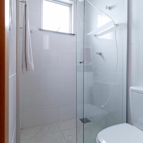 Apartamento à venda com 140m², 3 quartos e 1 vaga Apartamento à venda com 140m², 3 quartos e 1 vagaBanheiro da suíte