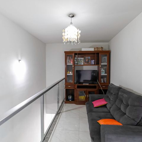 Apartamento à venda com 140m², 3 quartos e 1 vaga Apartamento à venda com 140m², 3 quartos e 1 vagaCobertura - Sala 2