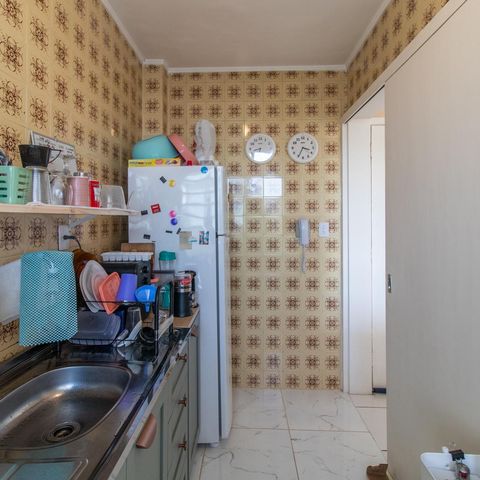 Apartamento à venda com 43m², 1 quarto e sem vaga Apartamento à venda com 43m², 1 quarto e sem vagaCozinha e Área de Serviço