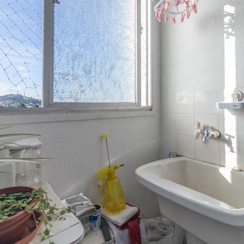 Apartamento à venda com 43m², 1 quarto e sem vaga Apartamento à venda com 43m², 1 quarto e sem vagaCozinha e Área de Serviço