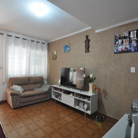Casa à venda com 74m², 3 quartos e sem vagaSala