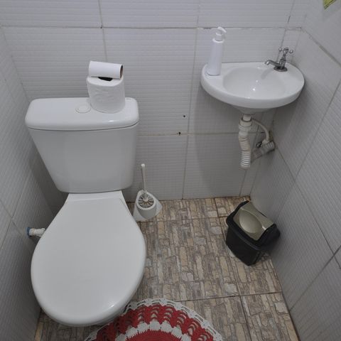 Casa à venda com 74m², 3 quartos e sem vagaBanheiro de Serviço