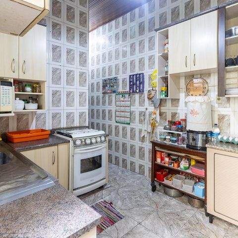 Casa à venda com 114m², 3 quartos e 1 vaga Casa à venda com 114m², 3 quartos e 1 vagaCozinha