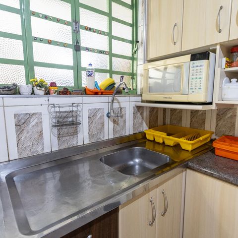 Casa à venda com 114m², 3 quartos e 1 vaga Casa à venda com 114m², 3 quartos e 1 vagaCozinha