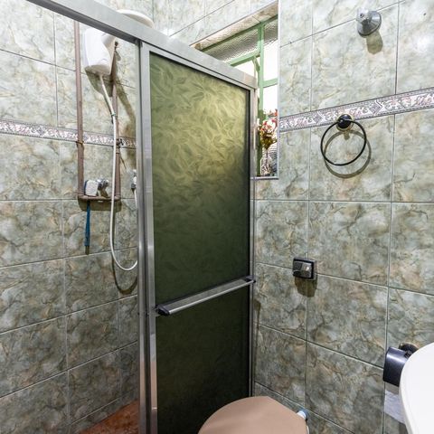 Casa à venda com 114m², 3 quartos e 1 vaga Casa à venda com 114m², 3 quartos e 1 vagaBanheiro 2