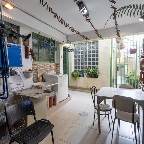 Casa à venda com 114m², 3 quartos e 1 vaga Casa à venda com 114m², 3 quartos e 1 vagaÁrea de Serviço