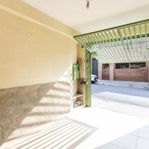 Casa à venda com 114m², 3 quartos e 1 vaga Casa à venda com 114m², 3 quartos e 1 vagaGaragem