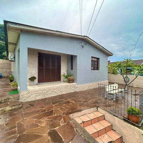 Casa à venda com 88m², 2 quartos e 1 vagaFachada
