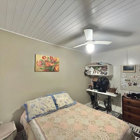 Casa à venda com 88m², 2 quartos e 1 vagaQuarto