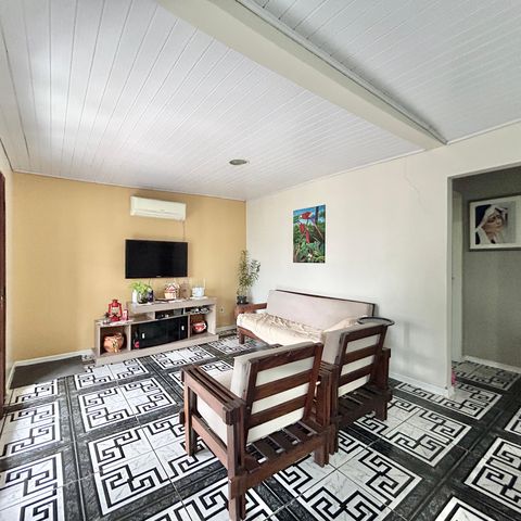 Casa à venda com 88m², 2 quartos e 1 vagaSala