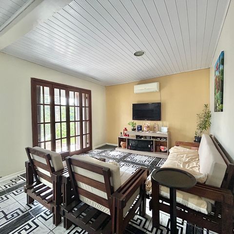 Casa à venda com 88m², 2 quartos e 1 vagaSala