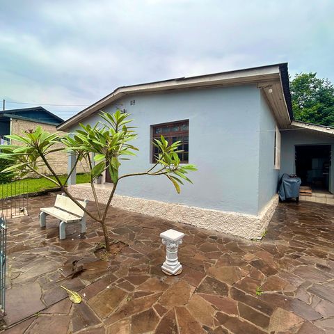 Casa à venda com 88m², 2 quartos e 1 vagaFachada