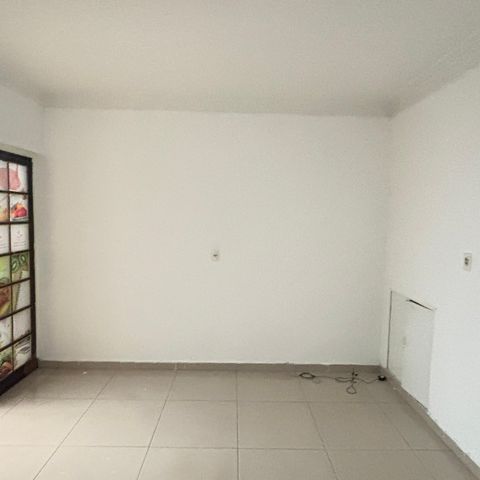 Casa à venda com 100m², 2 quartos e 1 vaga Casa à venda com 100m², 2 quartos e 1 vagaCozinha