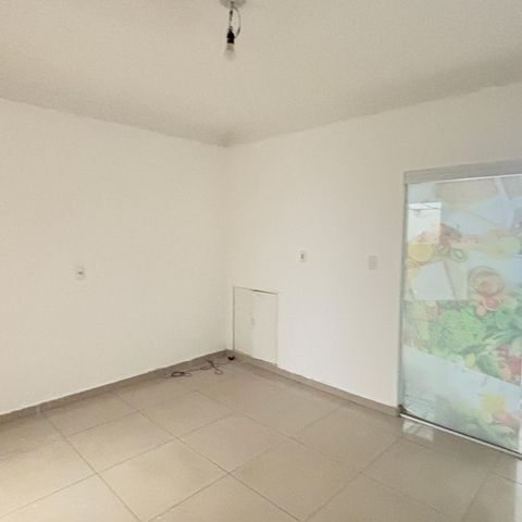 Casa à venda com 100m², 2 quartos e 1 vaga Casa à venda com 100m², 2 quartos e 1 vagaCozinha