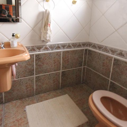 Casa à venda com 534m², 4 quartos e 10 vagas Casa à venda com 534m², 4 quartos e 10 vagasBanheiro de Serviço