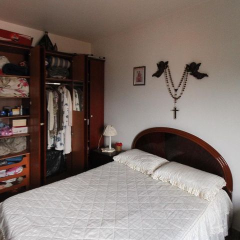 Casa à venda com 534m², 4 quartos e 10 vagas Casa à venda com 534m², 4 quartos e 10 vagasEdícula - Quarto