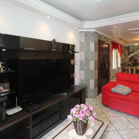 Casa à venda com 534m², 4 quartos e 10 vagas Casa à venda com 534m², 4 quartos e 10 vagasSala